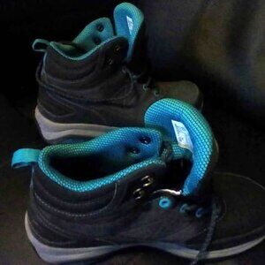 New Balance WW1400TG Women's Trail Waterproof Grey Hiking Boots Mint Size 9